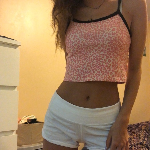 BRANDY MELVILLE PINK CHEETAH CROP TANK - Picture 2 of 2